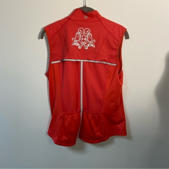 Athleta Ladies Activewear Vest full Front Zip Raspberry Color Medium Gorpcore - Picture 2 of 14